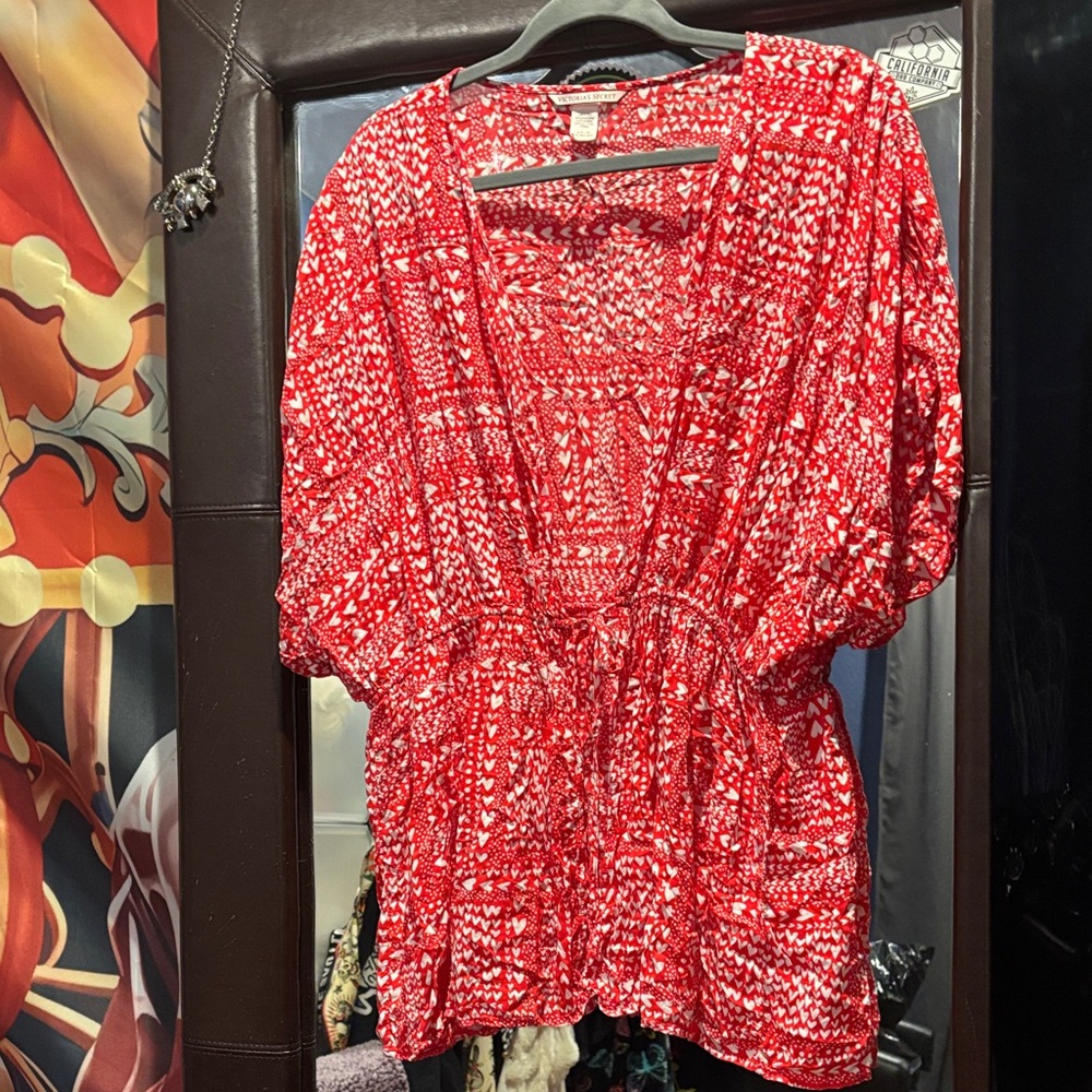 Victoria's Secret Red Patterned Blouse os